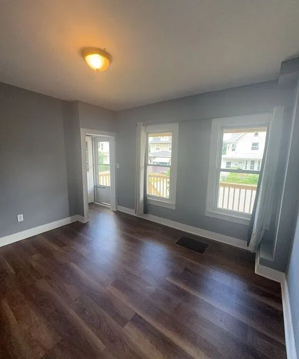 1404-1412 Sanderson Ave #1404