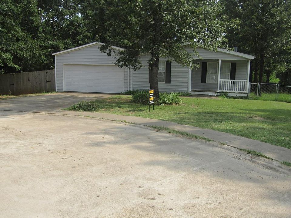 1st image of 121 Grande Ln