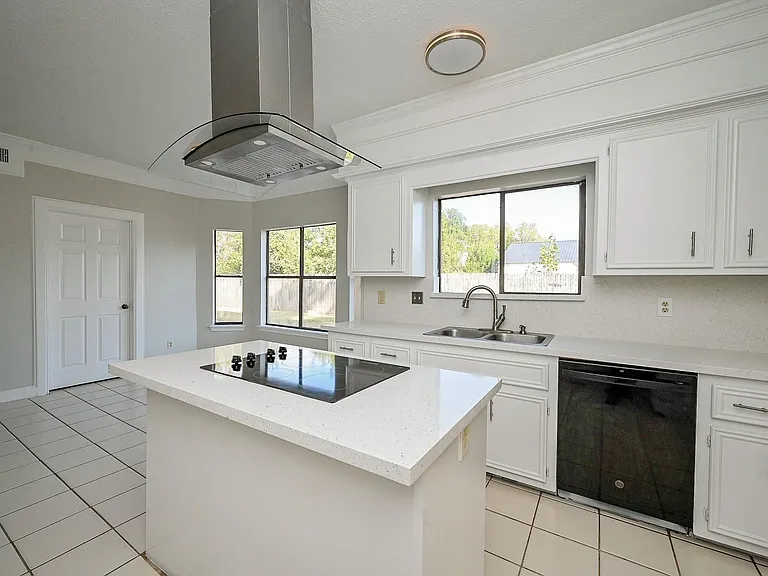 12011 Autumn Creek Dr — Photo 15