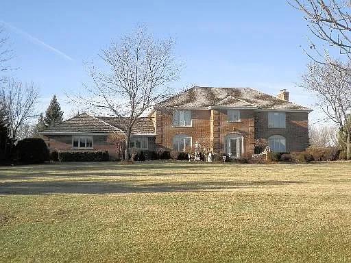 12 Revere Dr photo 1