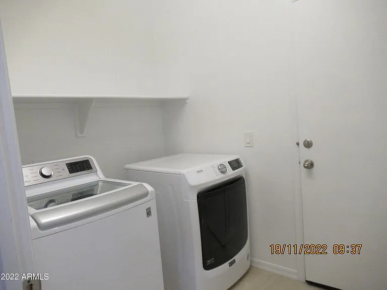 8530 W Flynn Ln — Photo 24