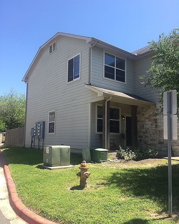 2nd image of 512 Eberhart Ln APT 1201