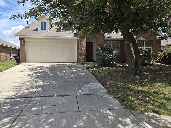 2nd image of 4016 Tarpon Springs Dr