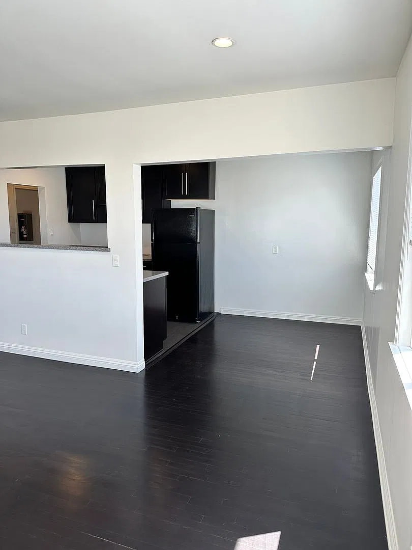 North of Pier Beach Pad — Photo 4