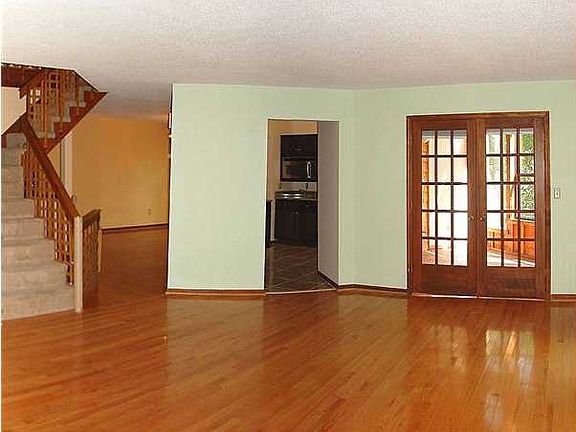 5th image of 3472 Idlewild Cir