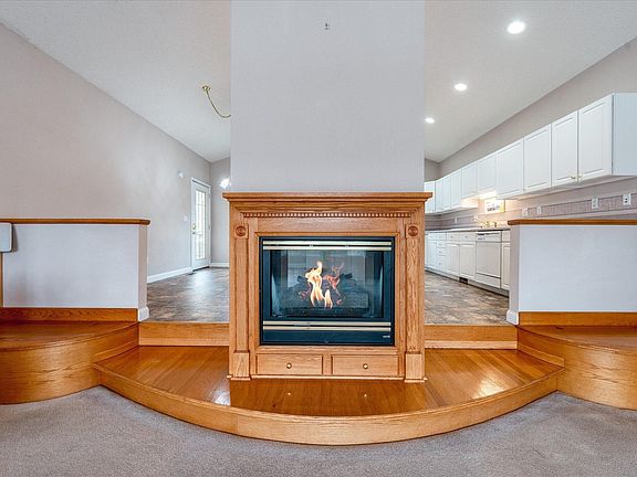 5th image of 1403 Eaton St
