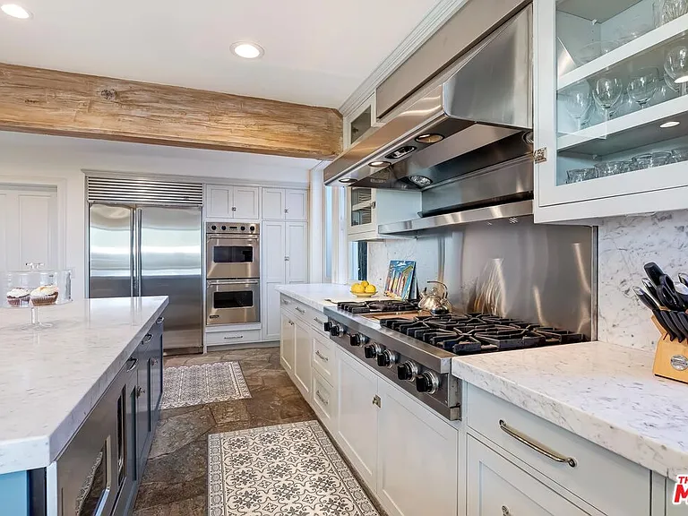 25129 Malibu Rd — Photo 22