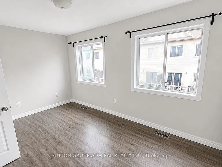 25 Viking Dr #51 — Photo 9