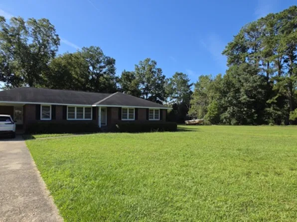 412 Toccoa Dr, Manning, SC 29102