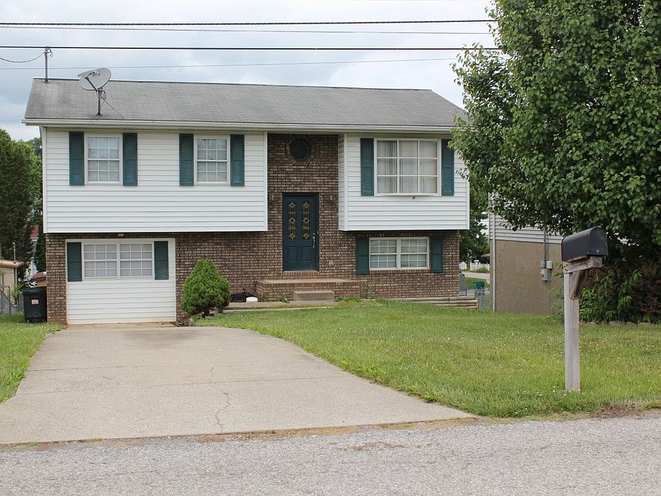 1st image of 15 Seville Dr