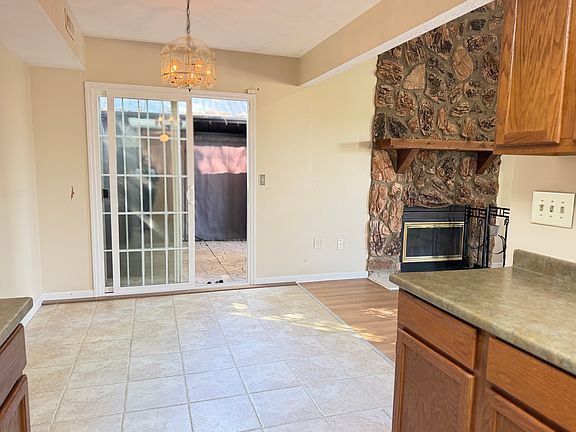 3rd image of 2672 Orchard Run Rd