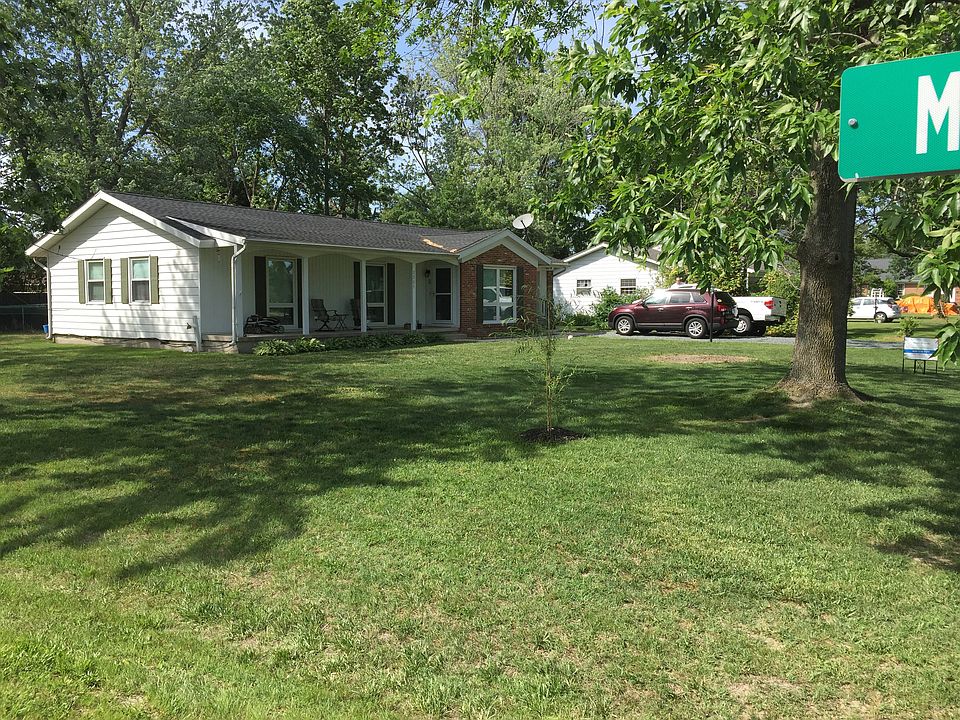 2nd image of 2205 Hambrooks Blvd