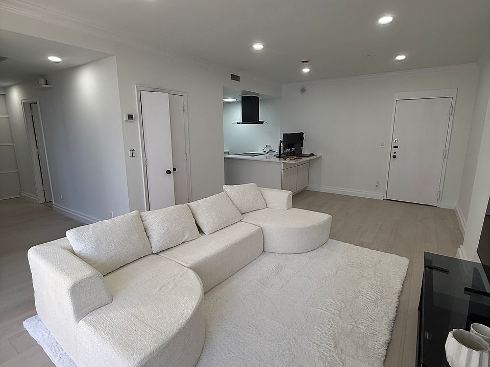 1st image of 145 15th St NE APT 1426