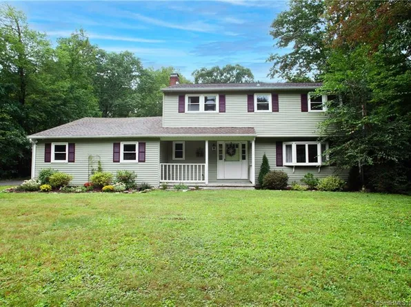 11 Chiswick Lane, Barkhamsted, CT 06063