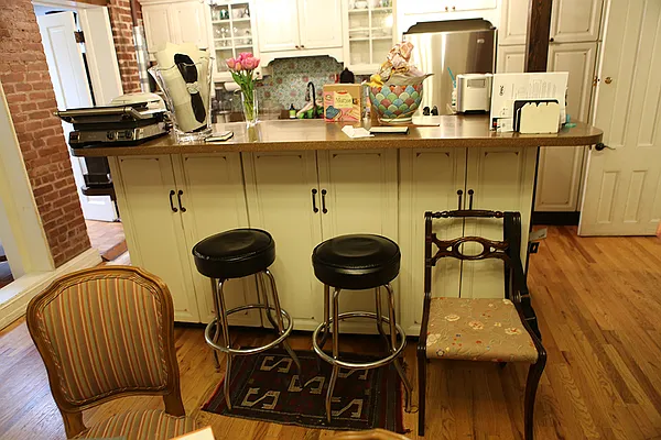 Rented by Chris Stewart, LREB | media 32