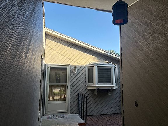 2nd image of 1343 Sheridan Ave