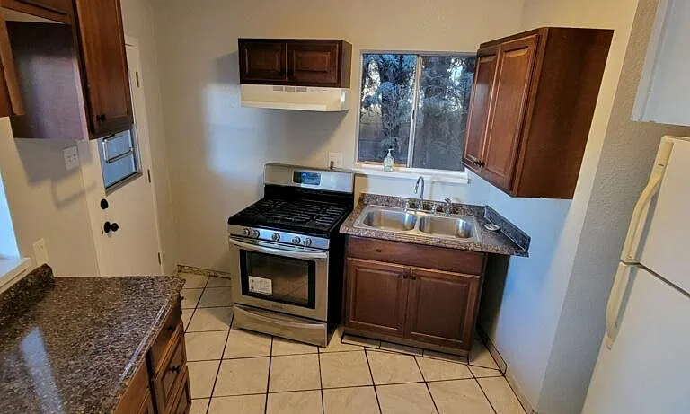 1854 Morrison St — Photo 11