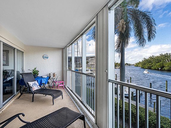 3rd image of 1537 E Hillsboro Boulevard #243