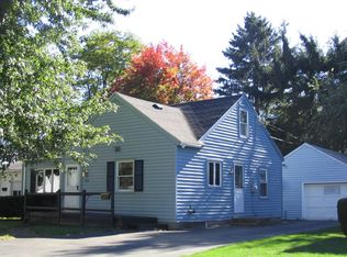 508 Locust Ln, East Rochester, NY 14445