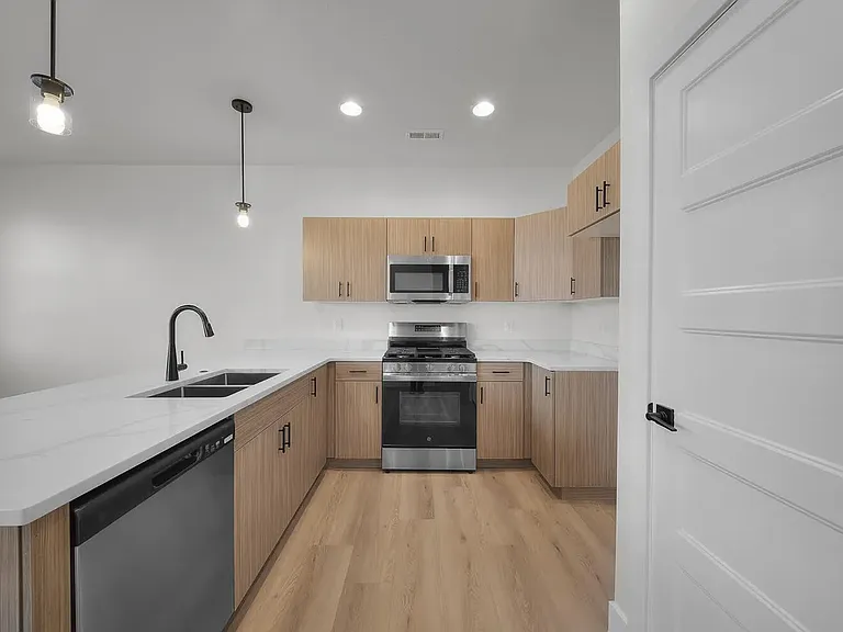 2305 E Kiabito Ln — Photo 9