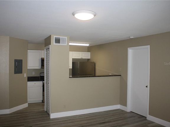 5th image of 4728 Walden Cir #23