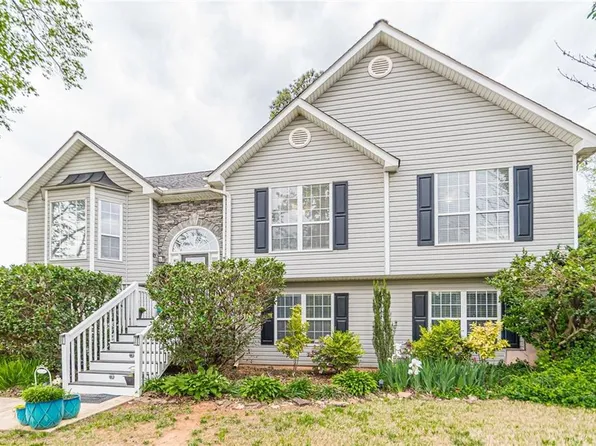 6610 N Glen Dr, Cumming, GA 30028