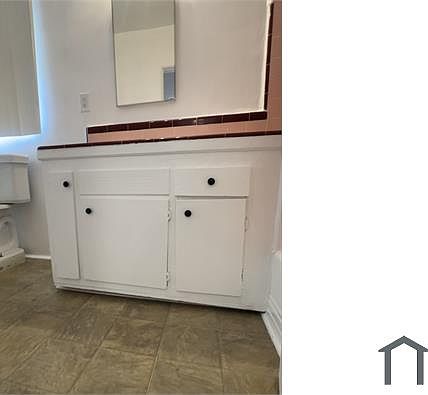 5th image of 3664 W 113th St APT 1