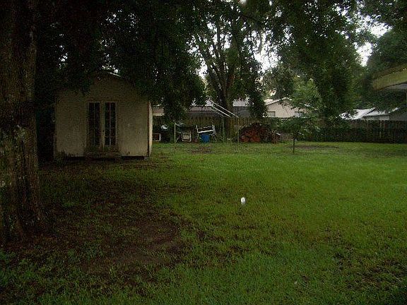 3rd image of 37330 Moore Dr