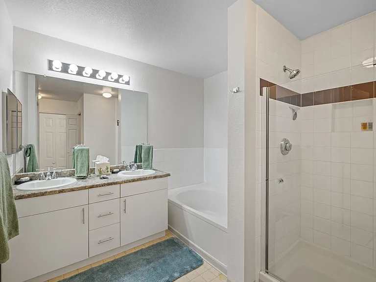 6412 Silver Mesa Dr #B — Photo 11