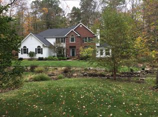 11581 Colchester Dr, Chagrin Falls, OH 44023