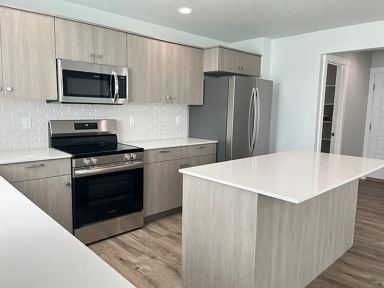 6285 W Karpathos St — Photo 37