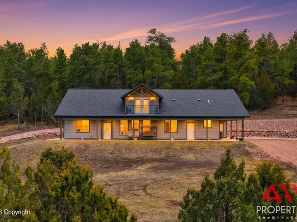 104 Holly Ave, Moorcroft, WY 82721