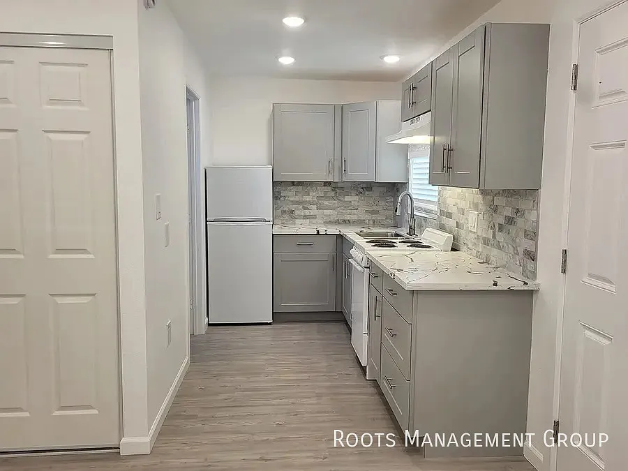 1 Bed 1 Bath Home Available for Lease at Rosehaven Estates & RV Resort - Apply Now! — Photo 2