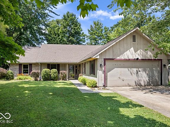 3rd image of 3628 Paddington Cir