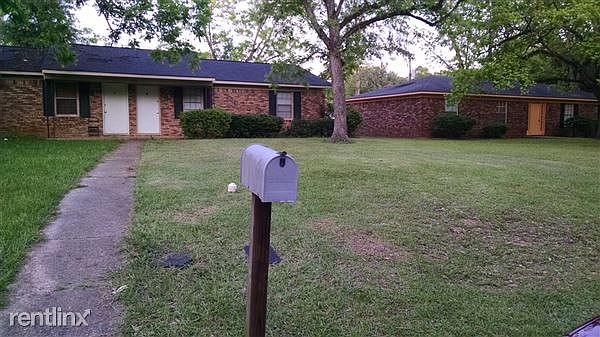 1124-B University Street