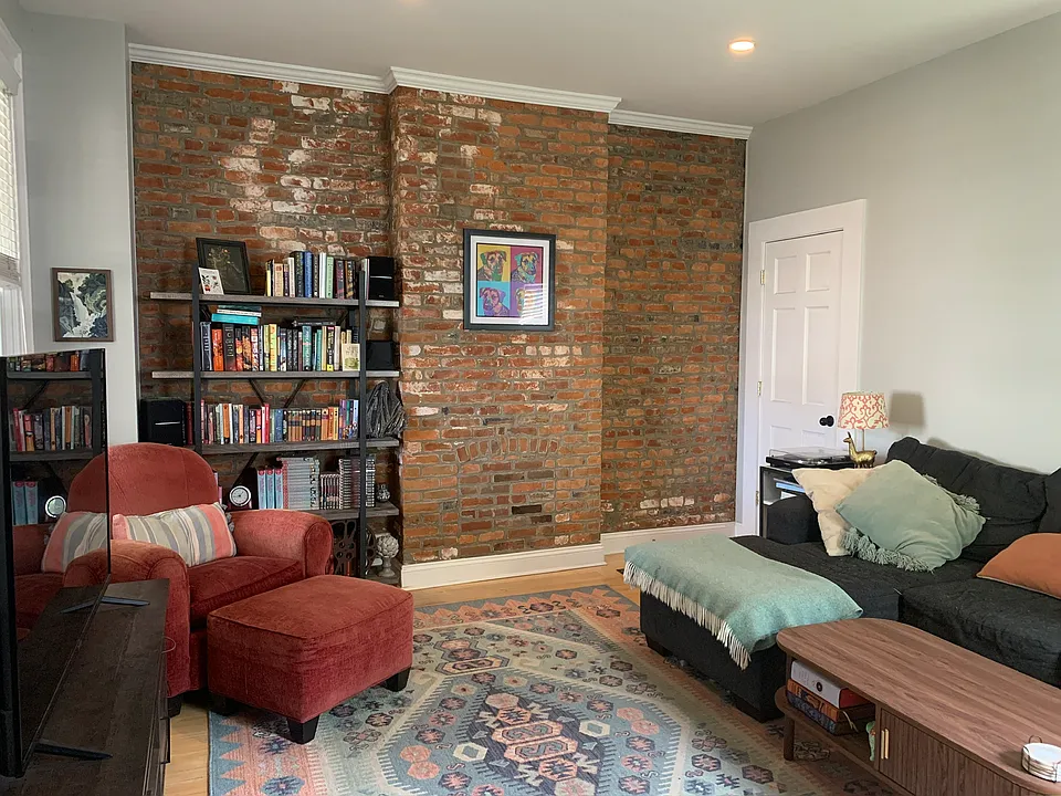 397 Siebert St