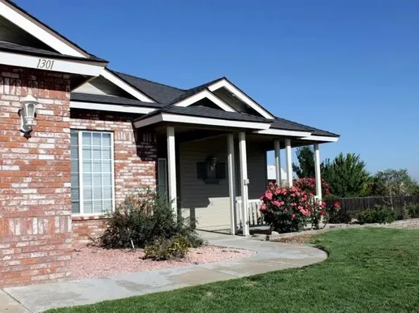 1301 Scarlet Oak Dr, Tehachapi, CA 93561