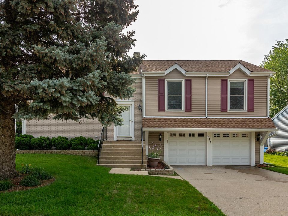 1st image of 613 N Walnut Ln