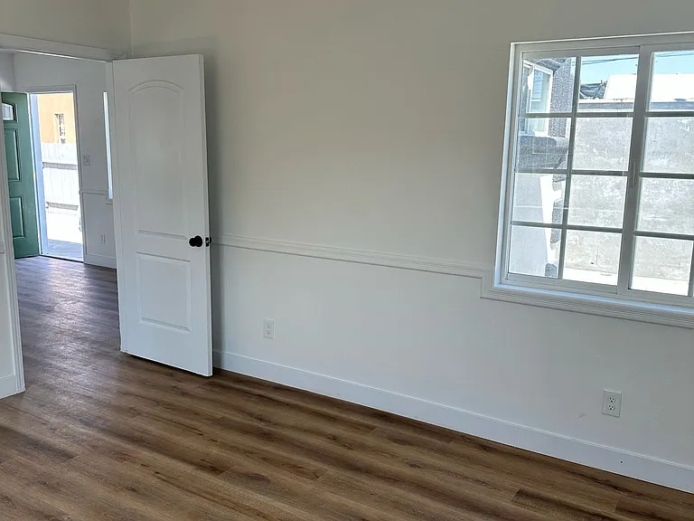 8178 Chestnut Ave #B — Photo 6