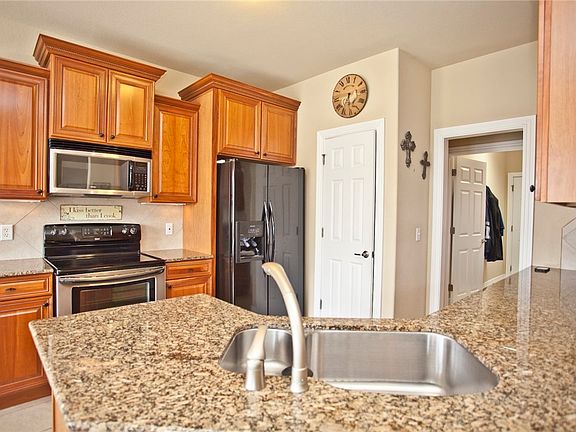 5th image of 204 Hayden Blvd
