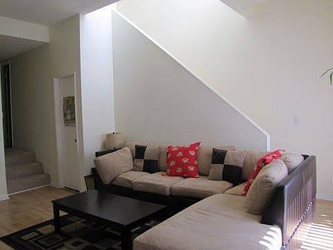 4th image of 2066 Los Feliz Dr