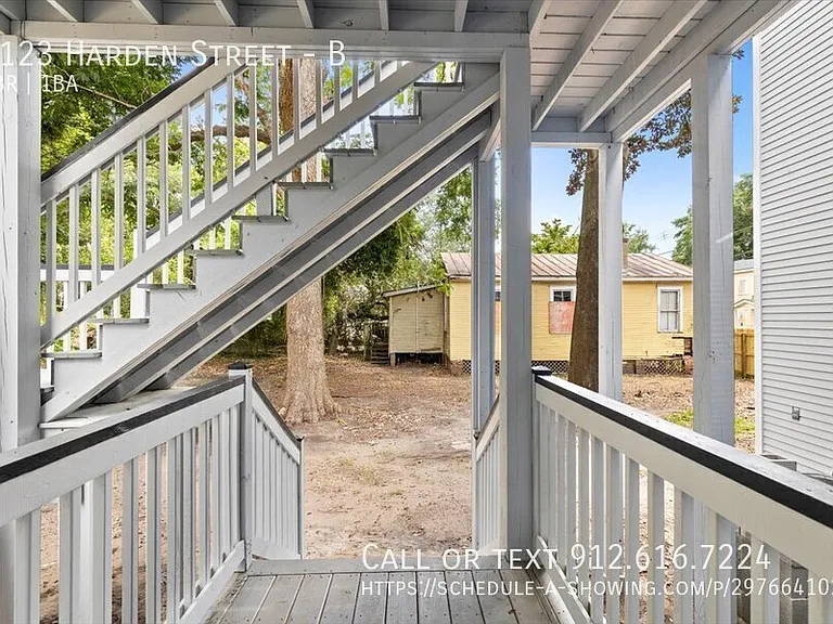2123 Harden St #B — Photo 6