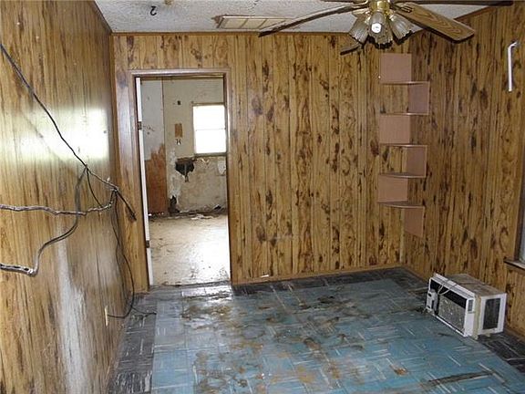 4th image of 1158 Redbird Ln