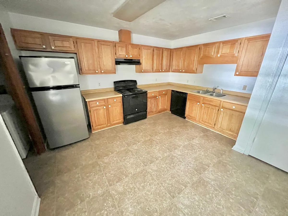 Building Photo - 5602 Lumberjack Ln #A