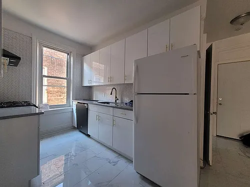4822 Church Ave #2R Photo 1