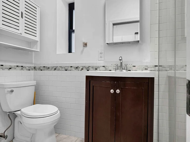 250 Broome St #15 — Photo 5