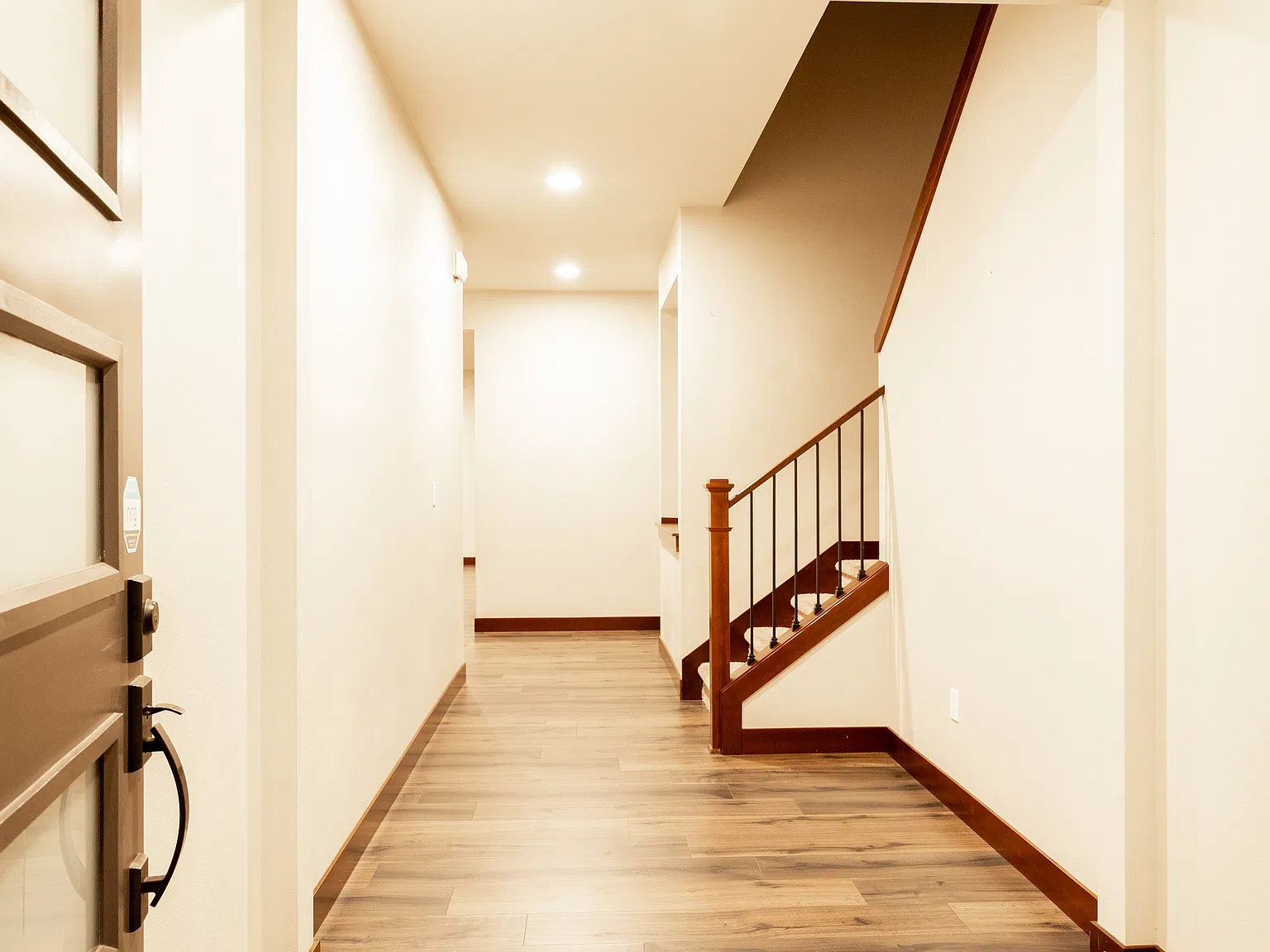 4 bed, 2295 sqft, $3,550 — Photo 2