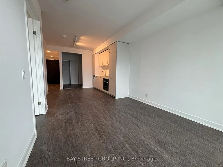 88 Queen St E #2709 — Photo 2