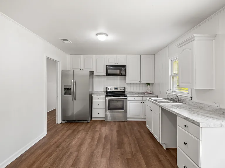 27 Bethune Ct — Photo 21