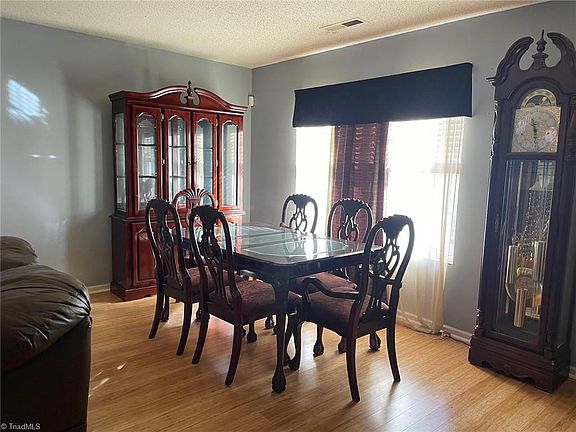 5th image of 2304 Lannigan Dr
